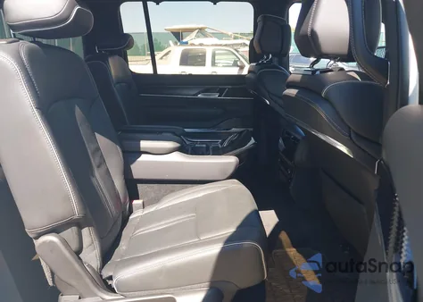 2024 Jeep Grand Wagoneer Series Ii 4X4 z USA, uszkodzony, nr VIN 1C4SJVFP0RS127212